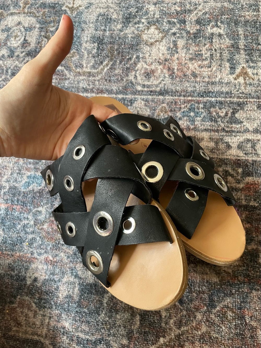 🐾Dolce vita woven slides🐾 - Picture 3 of 4